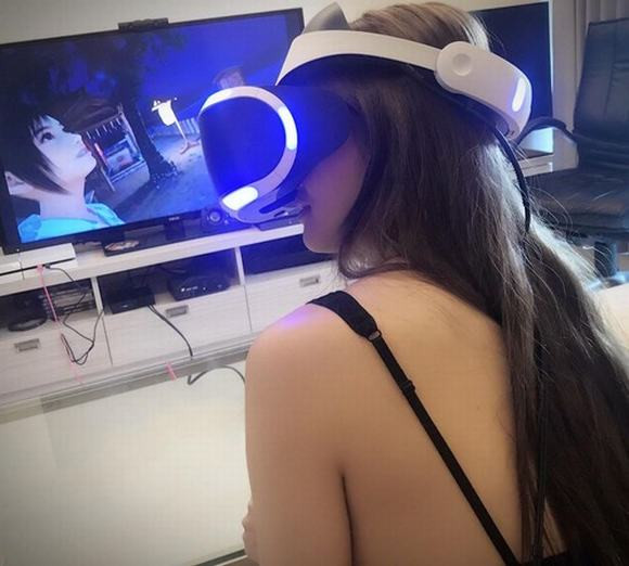 mặc váy1 1 váy, mặc váy khoe lưng trần, mặc váy, thời trang