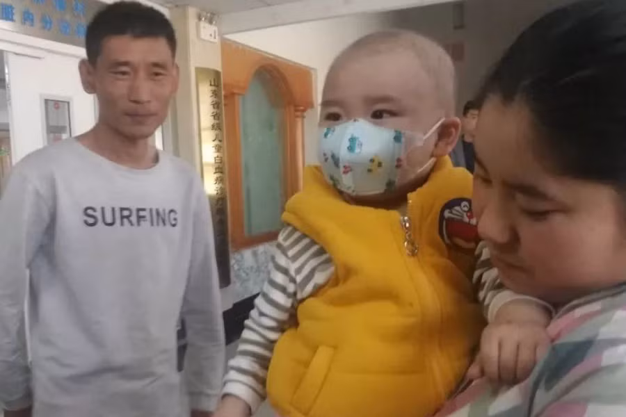 Con mắc bệnh hiểm nghèo, bố nhặt được 70 triệu vẫn trả lại người mất