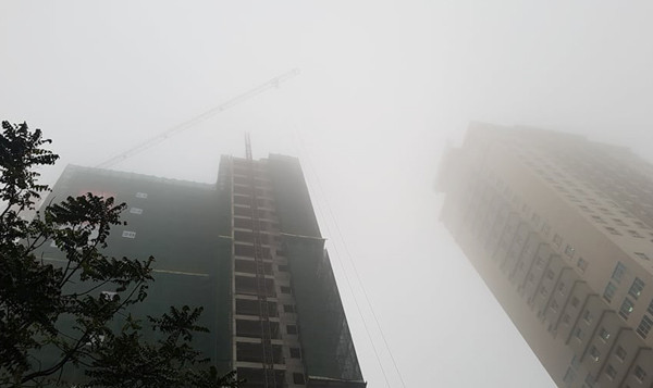 Không khí Hà Nội ô nhiễm báo động, khẩu trang thường không tác dụng Không khí Hà Nội ô nhiễm báo động, khẩu trang thường không tác dụng