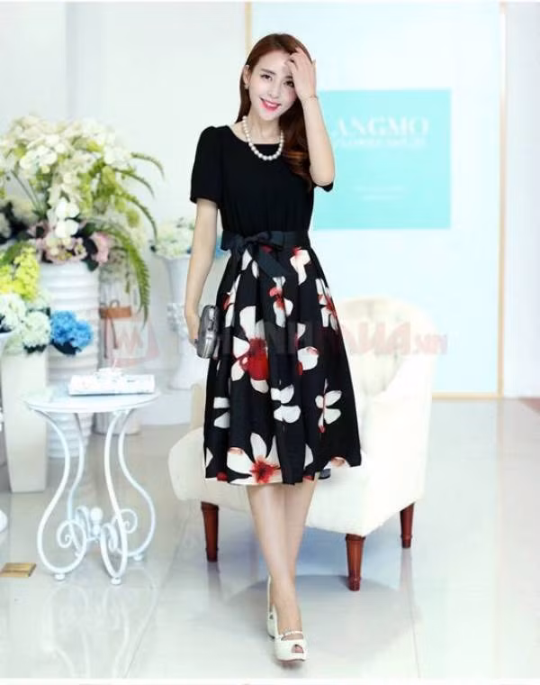 4 cách phối đồ với chân váy hoa xòe siêu xinh ảnh 1