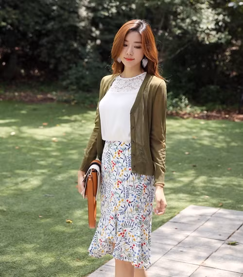 4 gợi ý mix đồ giúp bạn mặc đẹp trong thời tiết giao mùa ẩm ương ảnh 2 Empty