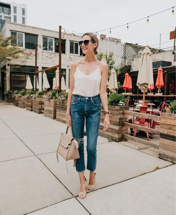 Set đồ đơn giản đẹp “ngút ngàn” cho nàng diện mùa nóng ảnh 1 Instagram tuần qua; mùa hè vẫn vô tư diện quần jean với những cách mix đơn giản mà trẻ trung