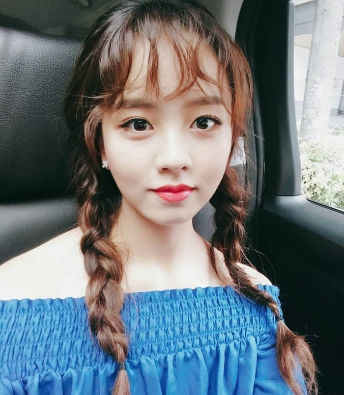 Để kiểu tóc tết như này chắc chắn nàng xinh chẳng kém gái Hàn đâu