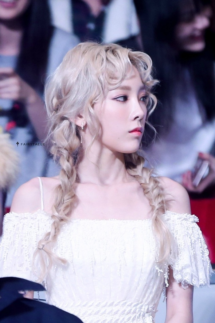 Để kiểu tóc tết như này chắc chắn nàng xinh chẳng kém gái Hàn đâu