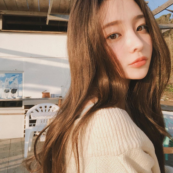 Loạt hot girl Hàn Quốc giống nhau đến mức khó phân biệt ảnh 5 Loat hot girl Han Quoc giong nhau khien dan mang kho long phan biet hinh anh 5