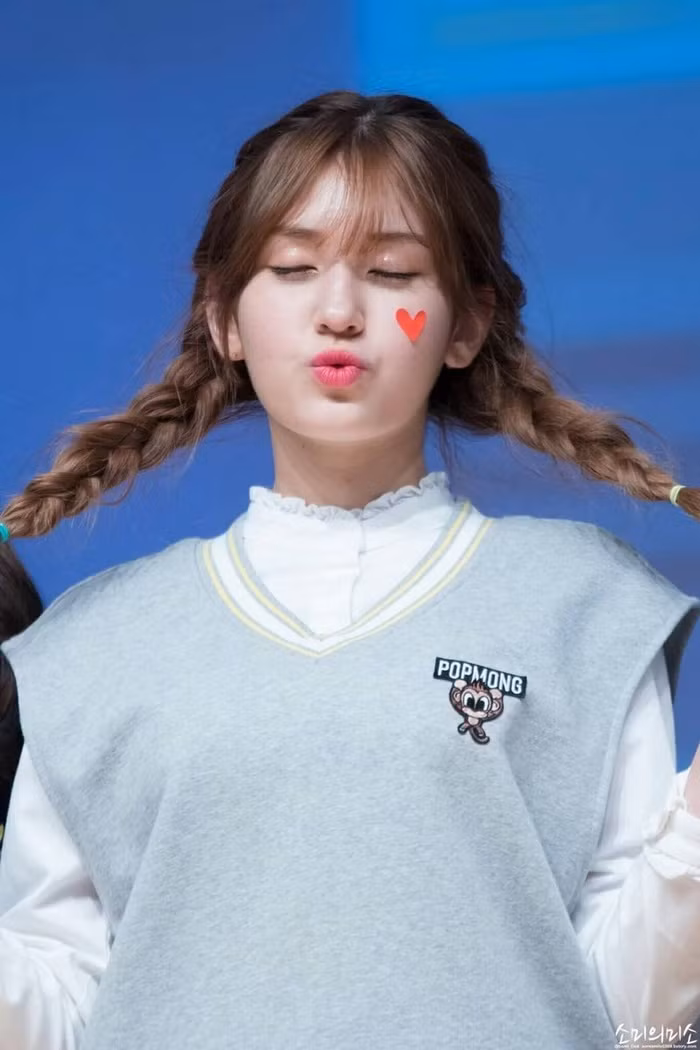 Để kiểu tóc tết như này chắc chắn nàng xinh chẳng kém gái Hàn đâu