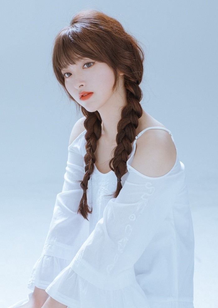 Để kiểu tóc tết như này chắc chắn nàng xinh chẳng kém gái Hàn đâu
