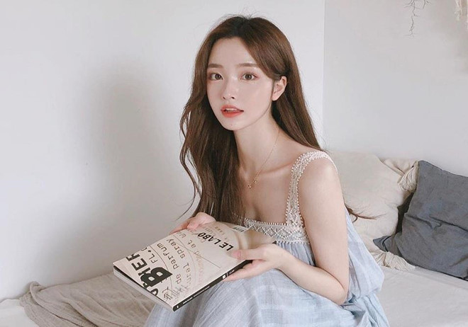 Loạt hot girl Hàn Quốc giống nhau đến mức khó phân biệt ảnh 1 Loat hot girl Han Quoc giong nhau khien dan mang kho long phan biet hinh anh 1