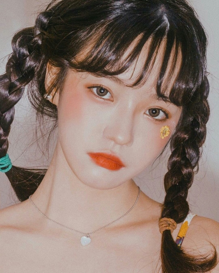 Để kiểu tóc tết như này chắc chắn nàng xinh chẳng kém gái Hàn đâu