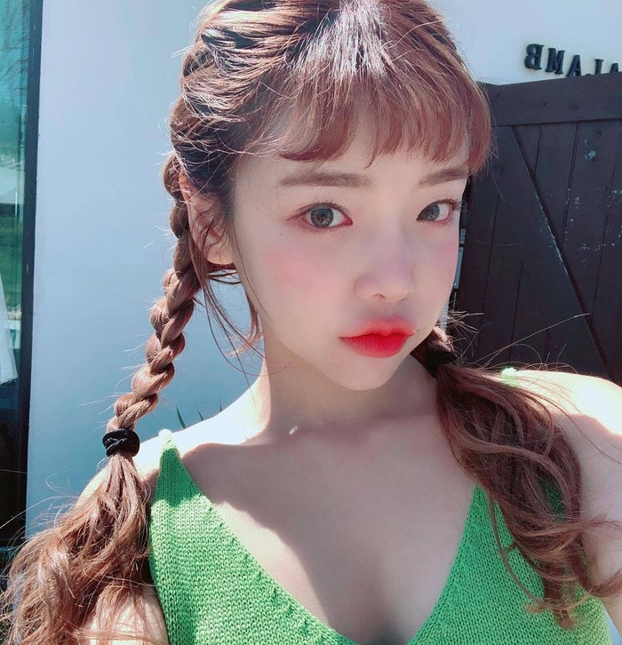 Để kiểu tóc tết như này chắc chắn nàng xinh chẳng kém gái Hàn đâu