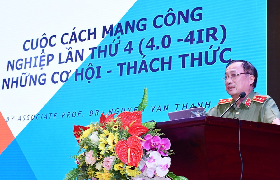 Thượng tướng Nguyễn Văn Thành, Thứ trưởng Bộ Công an phát biểu tại hội thảo