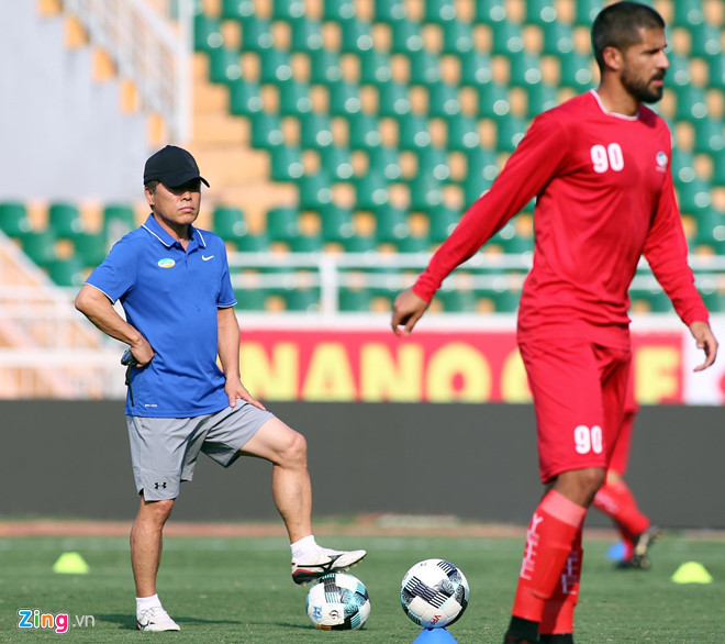 Ông Lee Heung-sil là HLV trưởng CLB Viettel trước ngày khởi tranh V.League 2019 không lâu. Ông Lee Heung-sil là HLV trưởng CLB Viettel trước ngày khởi tranh V.League 2019 không lâu.