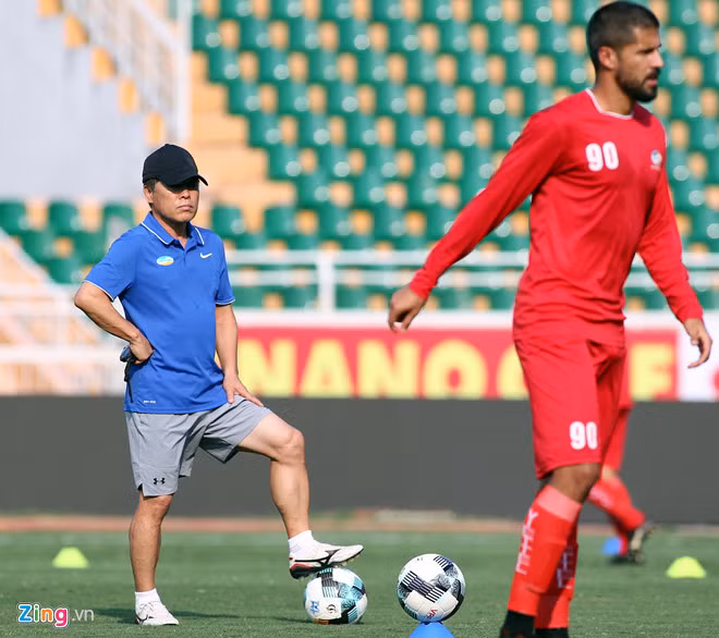 Ông Lee Heung-sil là HLV trưởng CLB Viettel trước ngày khởi tranh V.League 2019 không lâu.