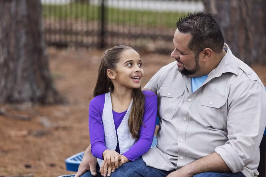 Làm sao để con cởi mở và trung thực khi mắc lỗi? (hình minh họa).