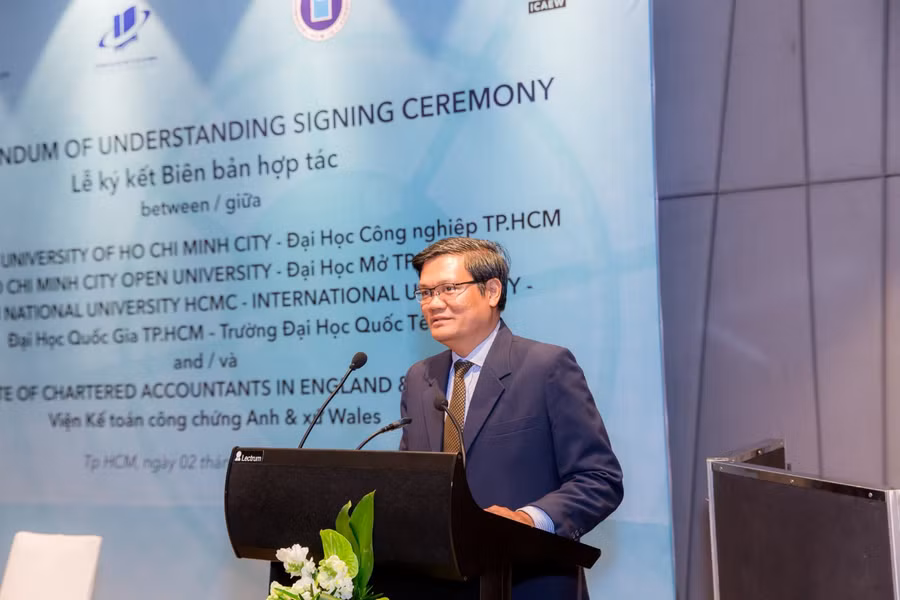 PGS. TS. Nguyễn Minh Hà – Hiệu trưởng Đại học Mở TP. HCM phát biểu tại sự kiện