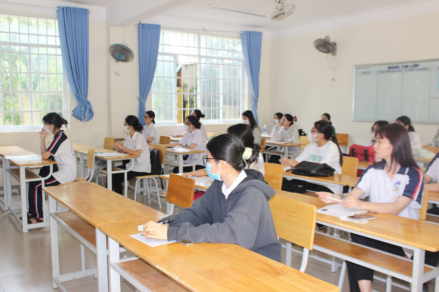 Thí sinh thi tốt nghiệp THPT 2023 tại tỉnh Bà Rịa - Vũng Tàu bắt đầu bước vào ngày thi thứ 2.