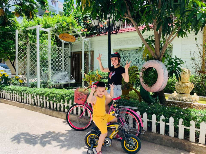 Ngất ngây trước vẻ đẹp biệt thự ngập tràn thiên nhiên của nữ ca sĩ Vy Oanh - Ảnh 6. Ngất ngây trước vẻ đẹp biệt thự ngập tràn thiên nhiên của nữ ca sĩ Vy Oanh - Ảnh 6.