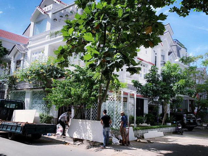 Ngất ngây trước vẻ đẹp biệt thự ngập tràn thiên nhiên của nữ ca sĩ Vy Oanh - Ảnh 3. Ngất ngây trước vẻ đẹp biệt thự ngập tràn thiên nhiên của nữ ca sĩ Vy Oanh - Ảnh 3.