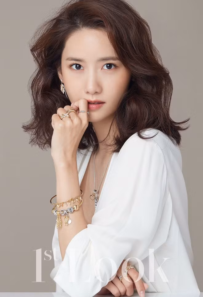 Chỉ cần thay đổi kiểu tóc, loạt mỹ nhân Hàn thay đổi ngoại hình 180 độ ảnh 23 Empty