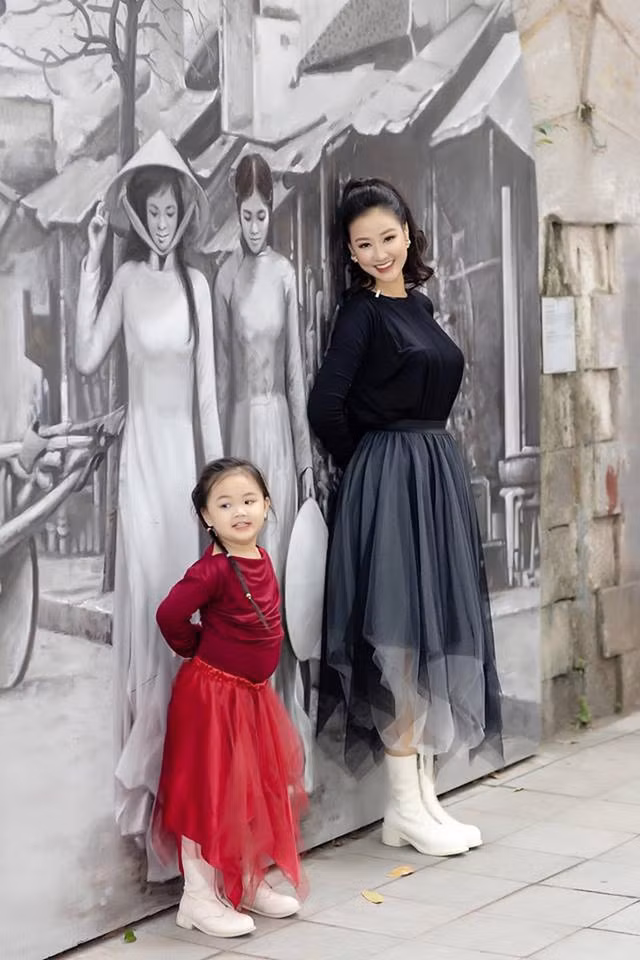 Diễn viên Maya trong Về nhà đi con: Phim xinh đẹp quyến rũ, ngoài đời sexy mê hồn - Ảnh 14.