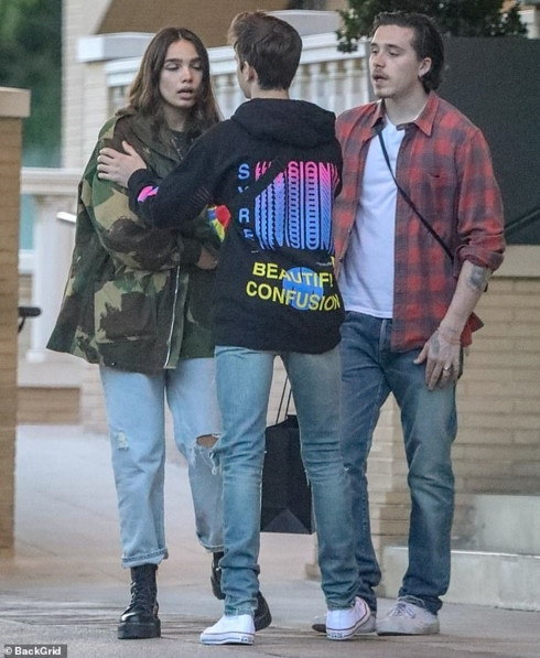 con trai david beckham bật khóc khi cãi vã với bạn gái ngay trên phố hình 8 con trai david beckham bat khoc khi cai va voi ban gai ngay tren pho hinh 8