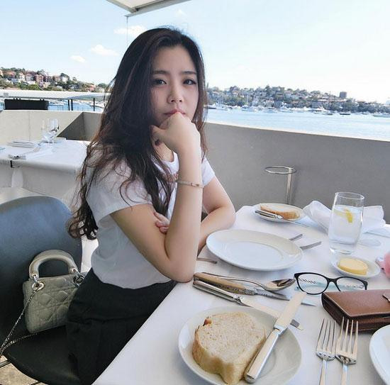 Cuộc sống thượng lưu bên trời Tây của hot girl thừa kế đình đám Việt Nam ảnh 12 Cuộc sống thượng lưu bên trời Tây của hot girl thừa kế đình đám Việt Nam-12