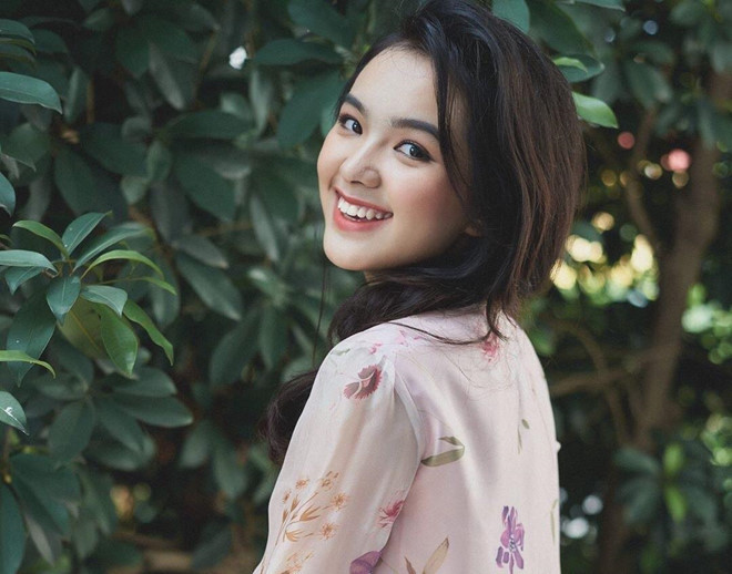 Những "bông hồng lai" xinh đẹp, sang chảnh đúng chất "con nhà giàu" ảnh 1 Nhung
