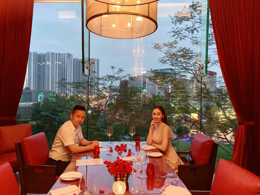 Cuộc sống như “bà hoàng” của chị em Á hậu Trà My - Thanh Tú sau khi kết hôn với chồng đại gia ảnh 8 Cuộc sống như “bà hoàng” của chị em Á hậu Trà My - Thanh Tú sau khi kết hôn với chồng đại gia ảnh 8