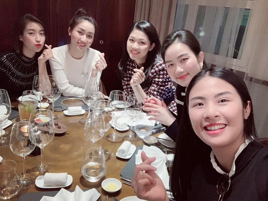 Cuộc sống như “bà hoàng” của chị em Á hậu Trà My - Thanh Tú sau khi kết hôn với chồng đại gia ảnh 19 Cuộc sống như “bà hoàng” của chị em Á hậu Trà My - Thanh Tú sau khi kết hôn với chồng đại gia ảnh 19