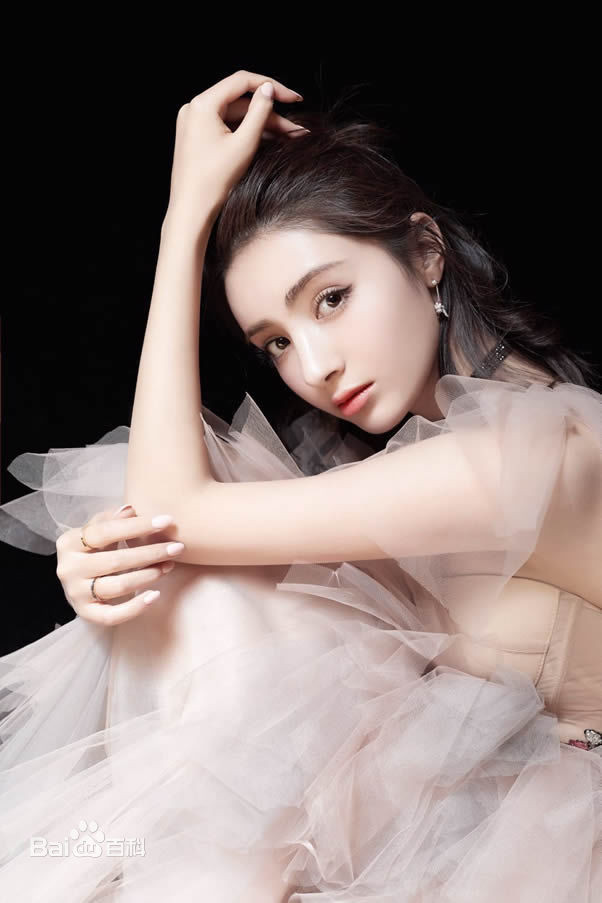 ngam 2 vu nu dep tuyet tran, la tuong dai nhan sac o tan cuong hinh anh 11