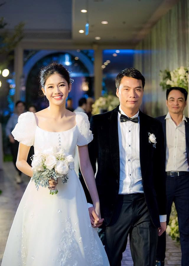 Cuộc sống như bà hoàng của chị em Á hậu Trà My - Thanh Tú sau khi kết hôn với chồng đại gia hơn nhiều tuổi - Ảnh 7. Cuộc sống như bà hoàng của chị em Á hậu Trà My - Thanh Tú sau khi kết hôn với chồng đại gia hơn nhiều tuổi - Ảnh 7.