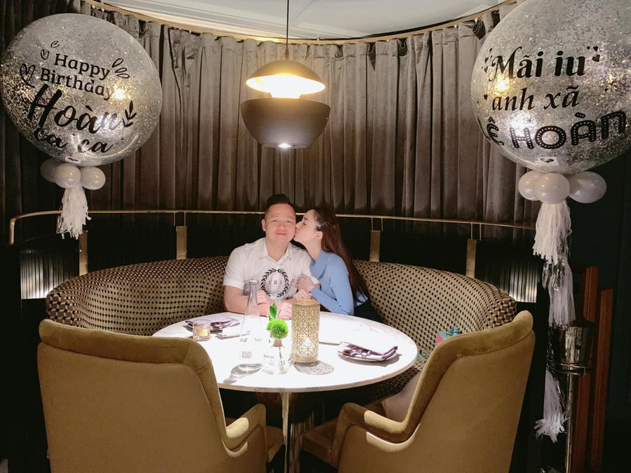 Cuộc sống như “bà hoàng” của chị em Á hậu Trà My - Thanh Tú sau khi kết hôn với chồng đại gia ảnh 6 Cuộc sống như “bà hoàng” của chị em Á hậu Trà My - Thanh Tú sau khi kết hôn với chồng đại gia ảnh 6