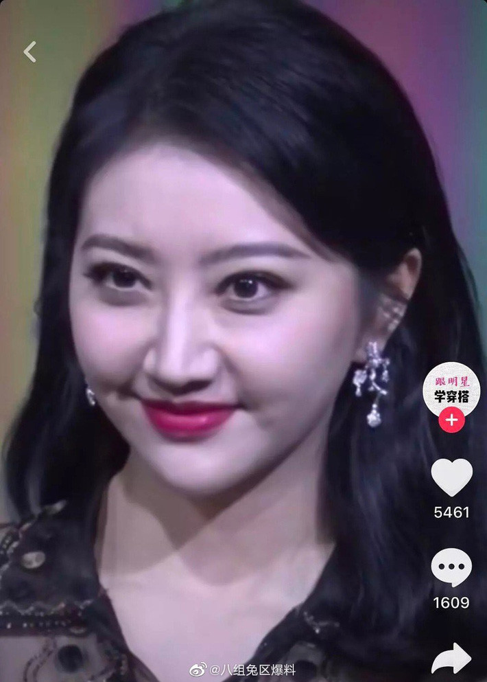 “Đệ nhất mỹ nữ Bắc Kinh” Cảnh Điềm gây sốc với gương mặt béo tròn già nua, khác hẳn ảnh đã chỉnh sửa ngọt ngào - Ảnh 5. “Đệ nhất mỹ nữ Bắc Kinh” Cảnh Điềm gây sốc với gương mặt béo tròn già nua, khác hẳn ảnh đã chỉnh sửa ngọt ngào - Ảnh 5.