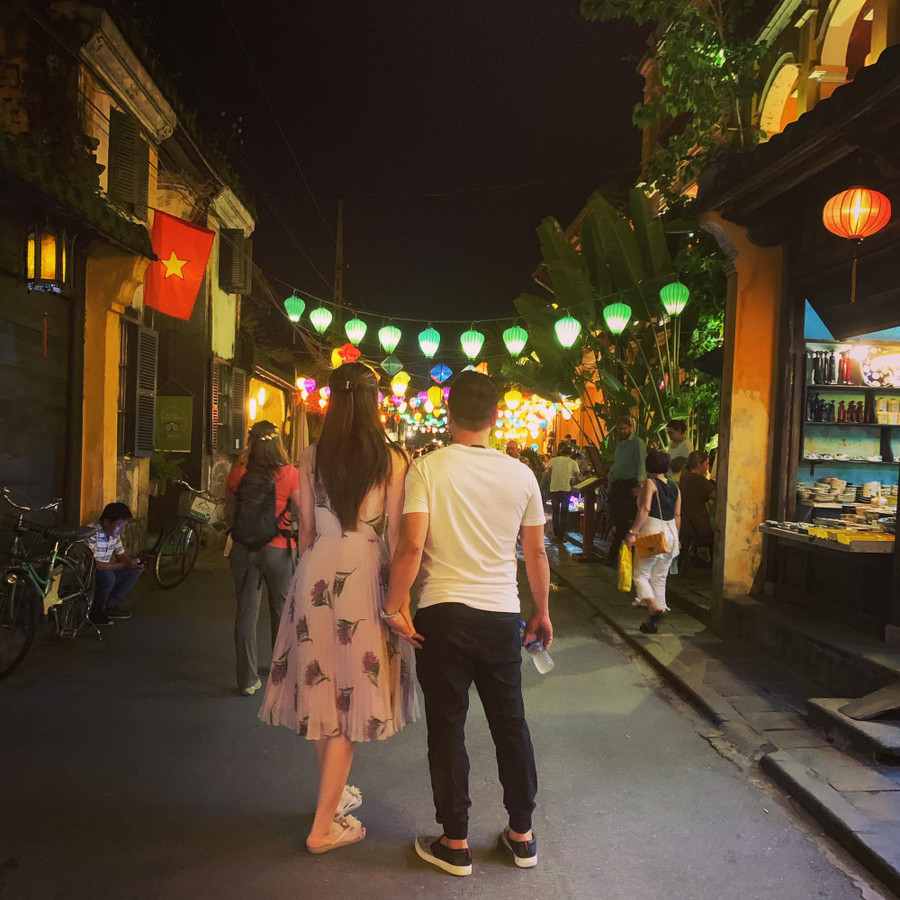 Cuộc sống như “bà hoàng” của chị em Á hậu Trà My - Thanh Tú sau khi kết hôn với chồng đại gia ảnh 10 Cuộc sống như “bà hoàng” của chị em Á hậu Trà My - Thanh Tú sau khi kết hôn với chồng đại gia ảnh 10