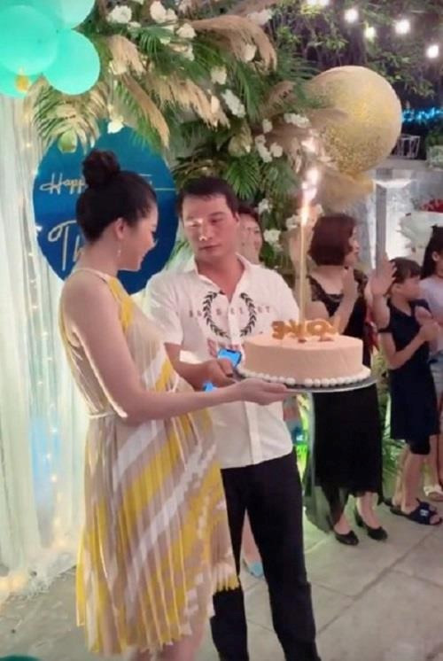 Cuộc sống như “bà hoàng” của chị em Á hậu Trà My - Thanh Tú sau khi kết hôn với chồng đại gia ảnh 29 Cuộc sống như “bà hoàng” của chị em Á hậu Trà My - Thanh Tú sau khi kết hôn với chồng đại gia ảnh 29