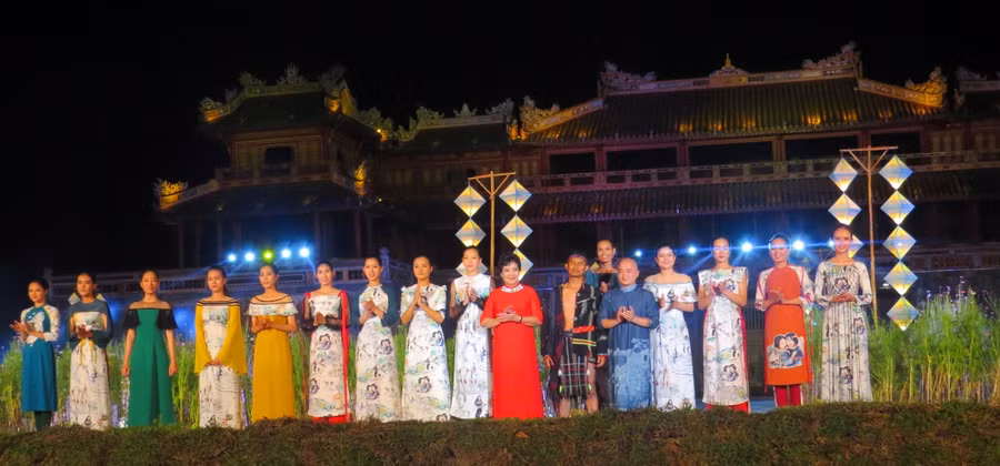 Bộ sưu tập không gian văn hóa cồng chiên Tây Nguyên của nhà thiết kế Quang Huy