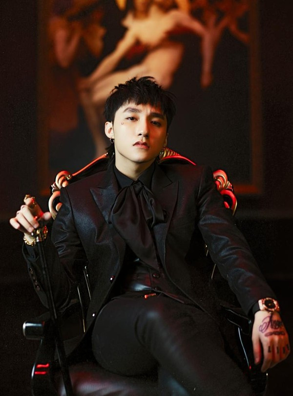 Bất ngờ trước câu nói của Sơn Tùng M-TP khiến hoa hậu HHen Niê trở thành Sky chính hiệu!