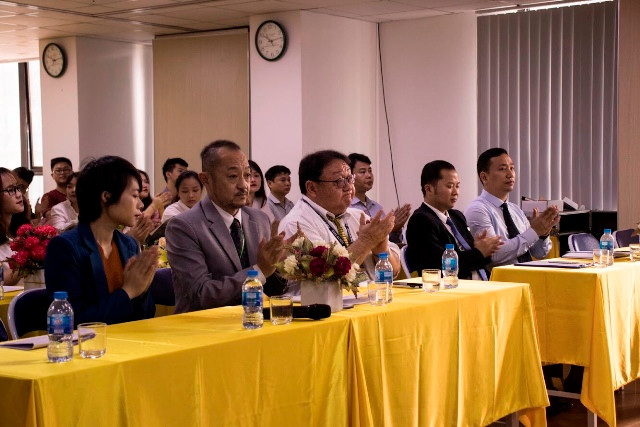 Quang cảnh buổi lễ. Quang cảnh buổi lễ.