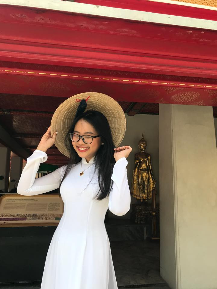 Phương Mỹ Chi thay đổi thế nào sau khi bị chỉ trích mặc gợi cảm? ảnh 7 Phuong My Chi thay doi the nao sau khi bi chi trich mac goi cam, khong phu hop voi lua tuoi? hinh anh 8