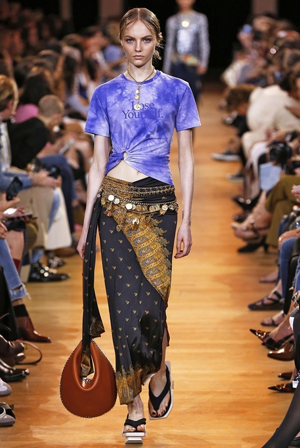 7 kiểu áo gây sốt mùa hè năm nay ảnh 6 7 kiểu áo là mốt của hè năm nay