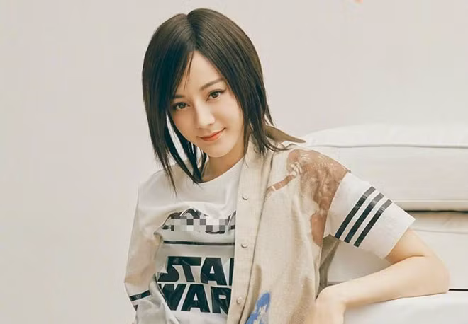 Dich Le Nhiet Ba bi che kem xinh, thieu khi chat khi de toc ngan hinh anh 2 