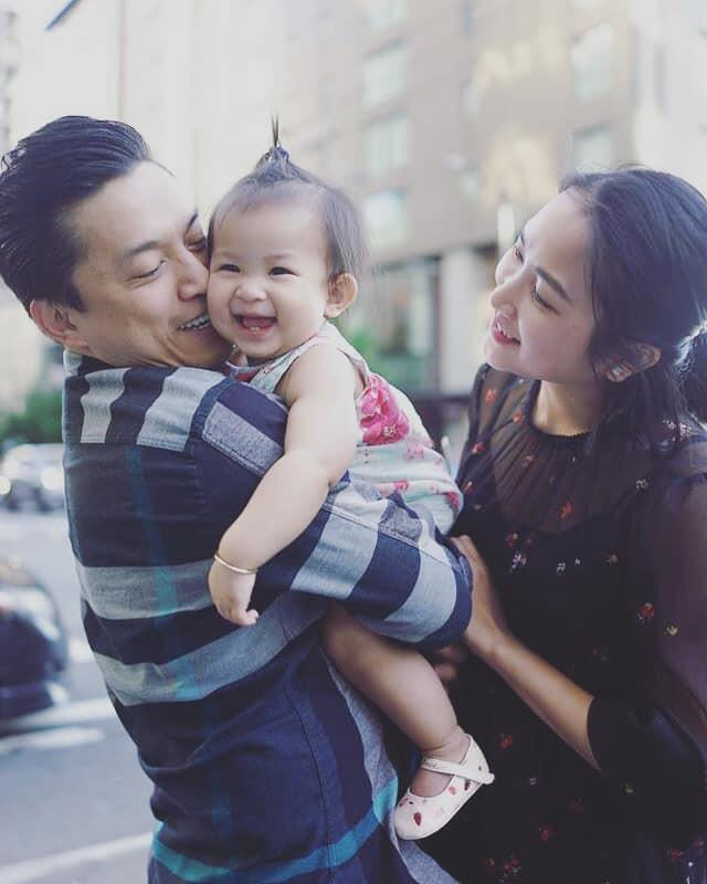 Vo Lam Truong tui than vi mot minh cham con khi chong di qua nhieu hinh anh 2 