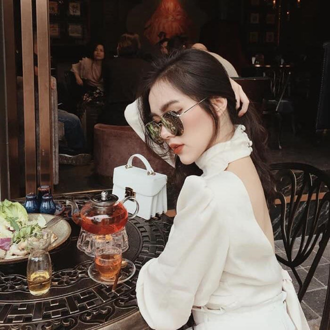 Những "bông hồng lai" xinh đẹp, sang chảnh đúng chất "con nhà giàu" ảnh 3 Nhung