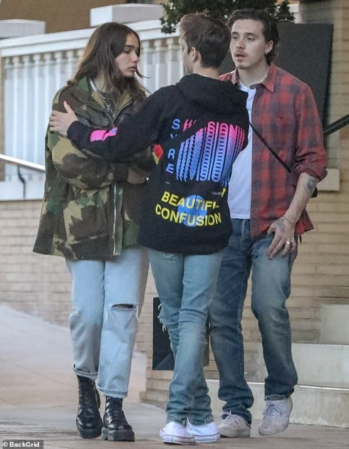 con trai david beckham bật khóc khi cãi vã với bạn gái ngay trên phố hình 5 con trai david beckham bat khoc khi cai va voi ban gai ngay tren pho hinh 5