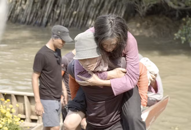 Phản ứng khó tin của mẹ Ngô Thanh Vân khi biết con gái bỏ đóng phim