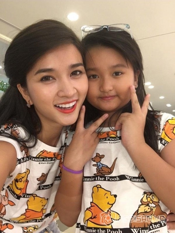 Kim Tuyến kể chuyện làm mẹ đơn thân ở tuổi 21 sau cuộc ly hôn bí mật ảnh 2 Giải trí - Kim Tuyến “Cô Ba Trang”: Làm mẹ đơn thân ở tuổi 21 sau cuộc ly hôn bí mật (Hình 2).