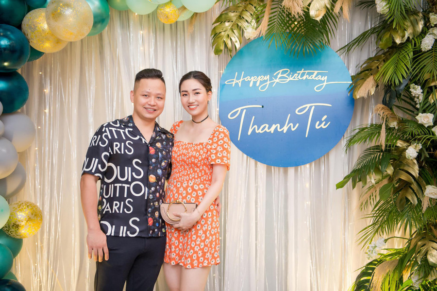 Cuộc sống như “bà hoàng” của chị em Á hậu Trà My - Thanh Tú sau khi kết hôn với chồng đại gia ảnh 5 Cuộc sống như “bà hoàng” của chị em Á hậu Trà My - Thanh Tú sau khi kết hôn với chồng đại gia ảnh 5