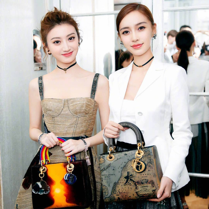 “Đệ nhất mỹ nữ Bắc Kinh” Cảnh Điềm gây sốc với gương mặt béo tròn già nua, khác hẳn ảnh đã chỉnh sửa ngọt ngào - Ảnh 9. “Đệ nhất mỹ nữ Bắc Kinh” Cảnh Điềm gây sốc với gương mặt béo tròn già nua, khác hẳn ảnh đã chỉnh sửa ngọt ngào - Ảnh 9.