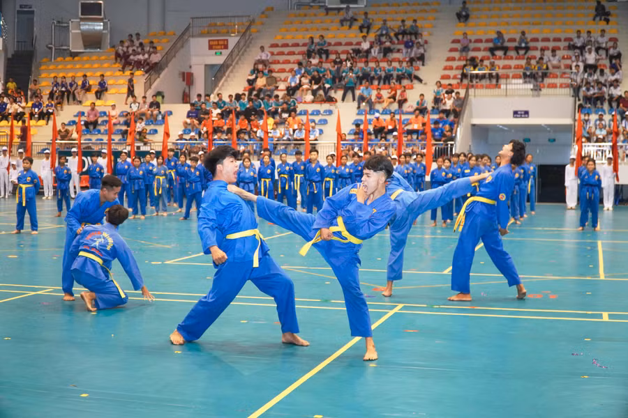 Các tiết mục biểu diễn đẹp mắt tại đêm khai mạc.