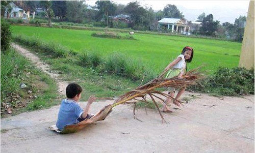 Xe mo cau huyền thoại của bao thế hệ tuổi thơ Việt Nam Xe mo cau huyền thoại của bao thế hệ tuổi thơ Việt Nam